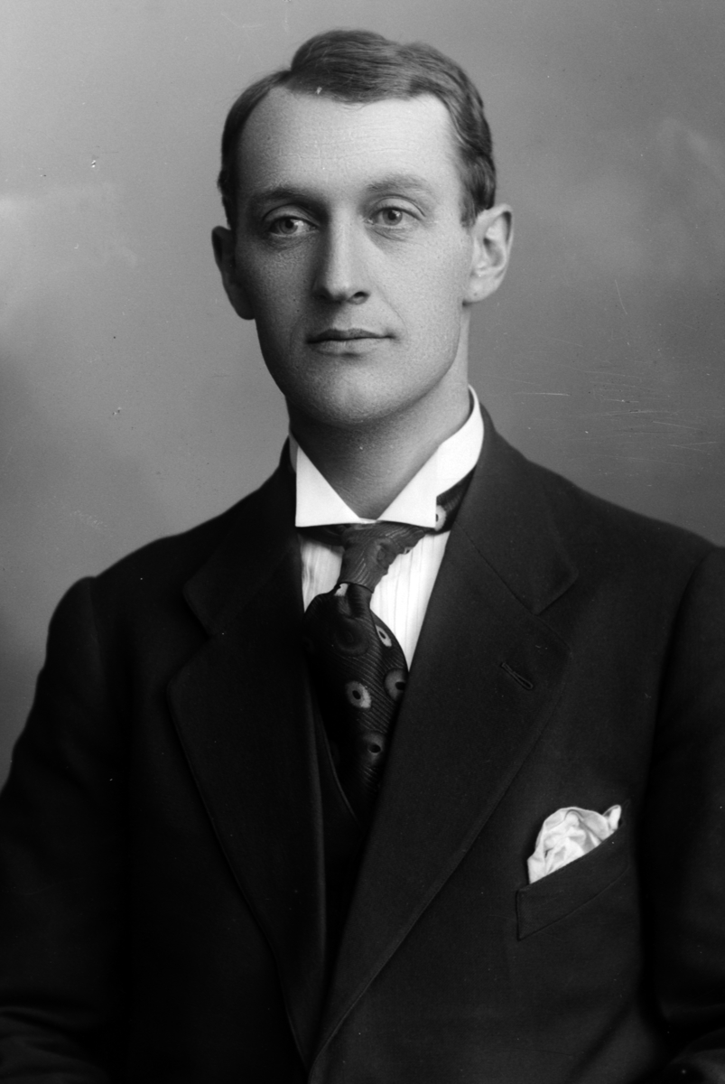 Christian Grundseth, JOHANNESSEN OLAF, HALVFIG. , 20455