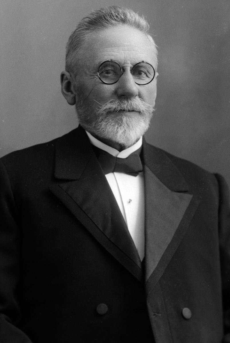 Christian Grundseth, INDAHL HERR, HALVFIG. , 31086