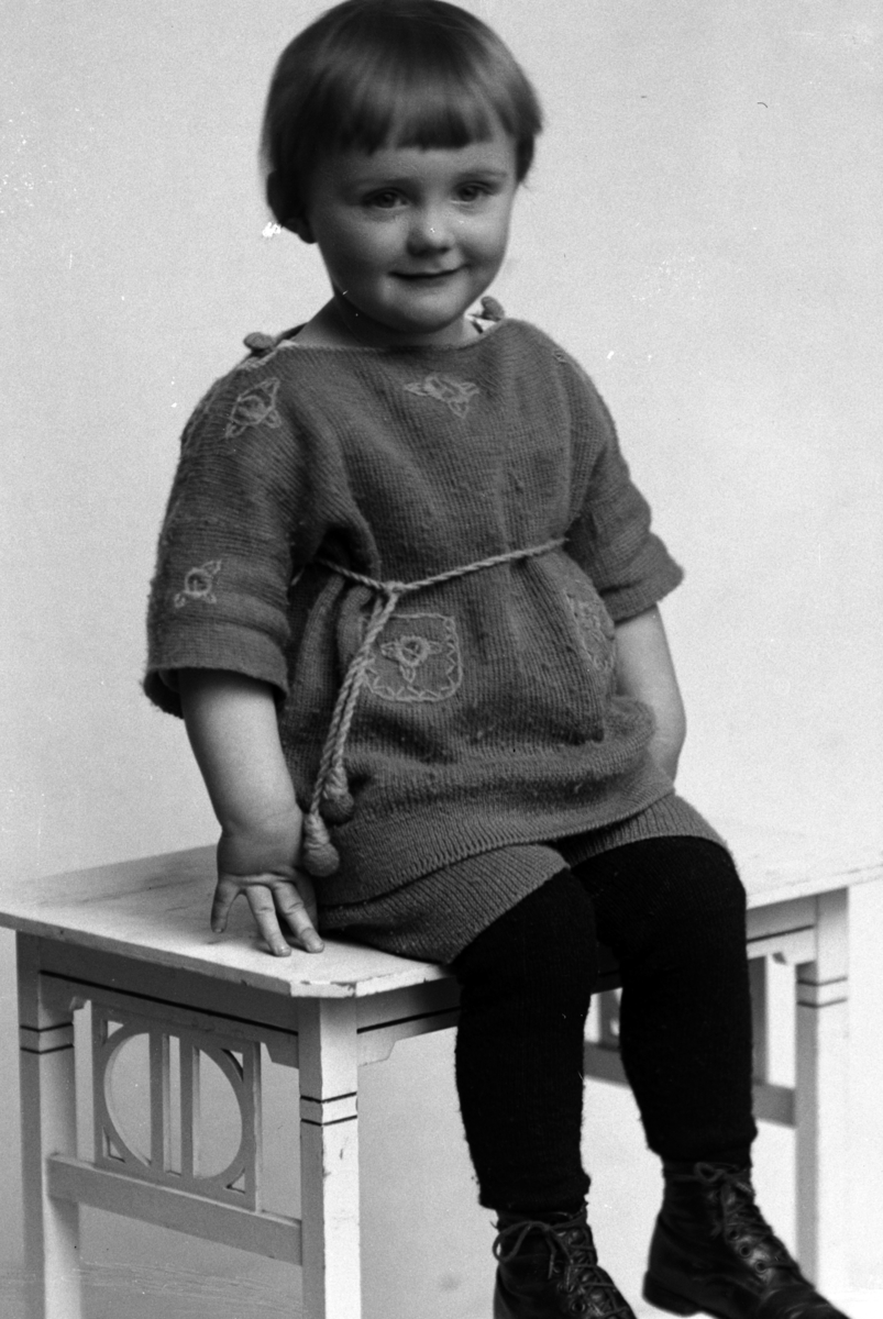 Christian Grundseth, MELBY FRU STATSRÅD, LITEN GUTT, HELFIG. , 26550
