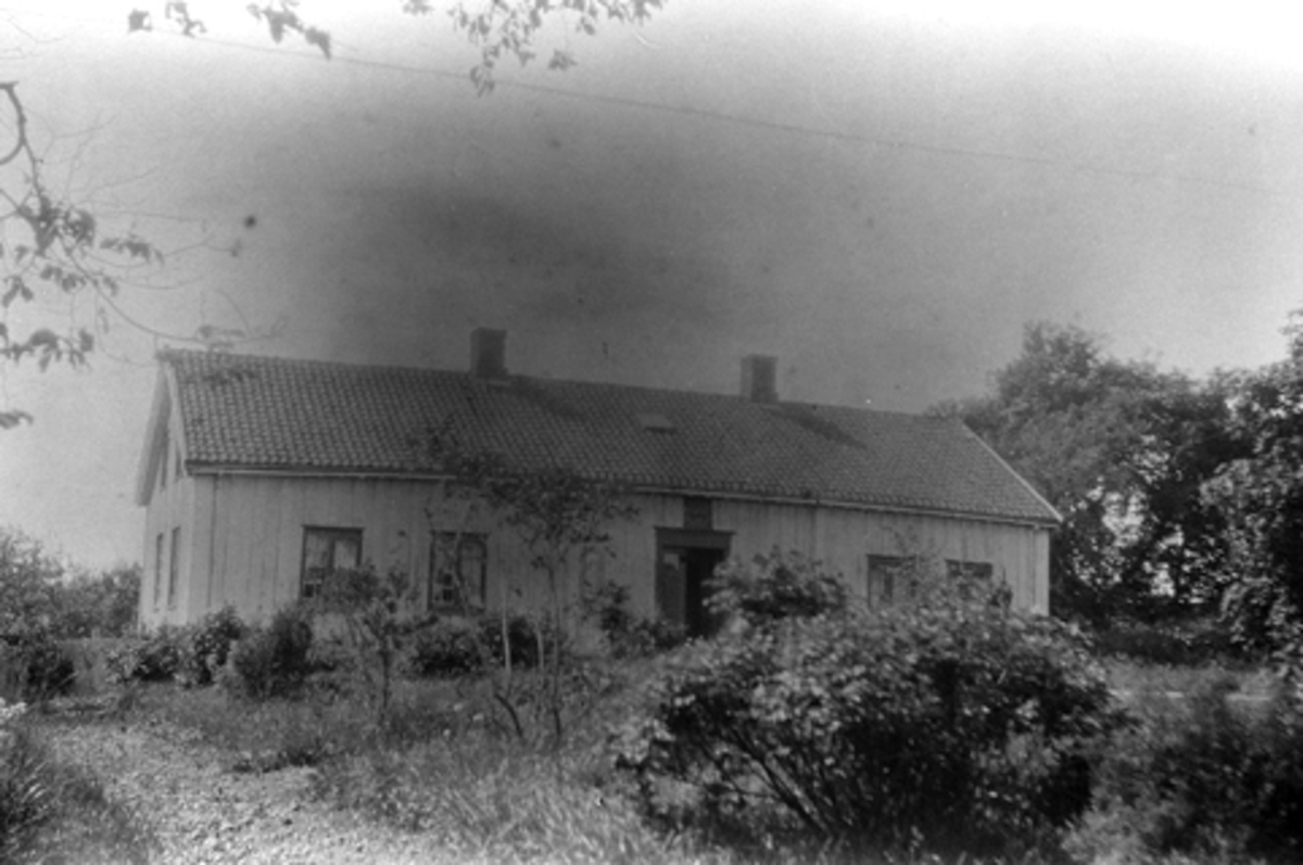 Toralv Bleken-Nilssen, IRSTAD. ROMEDAL, Stange. HUS.