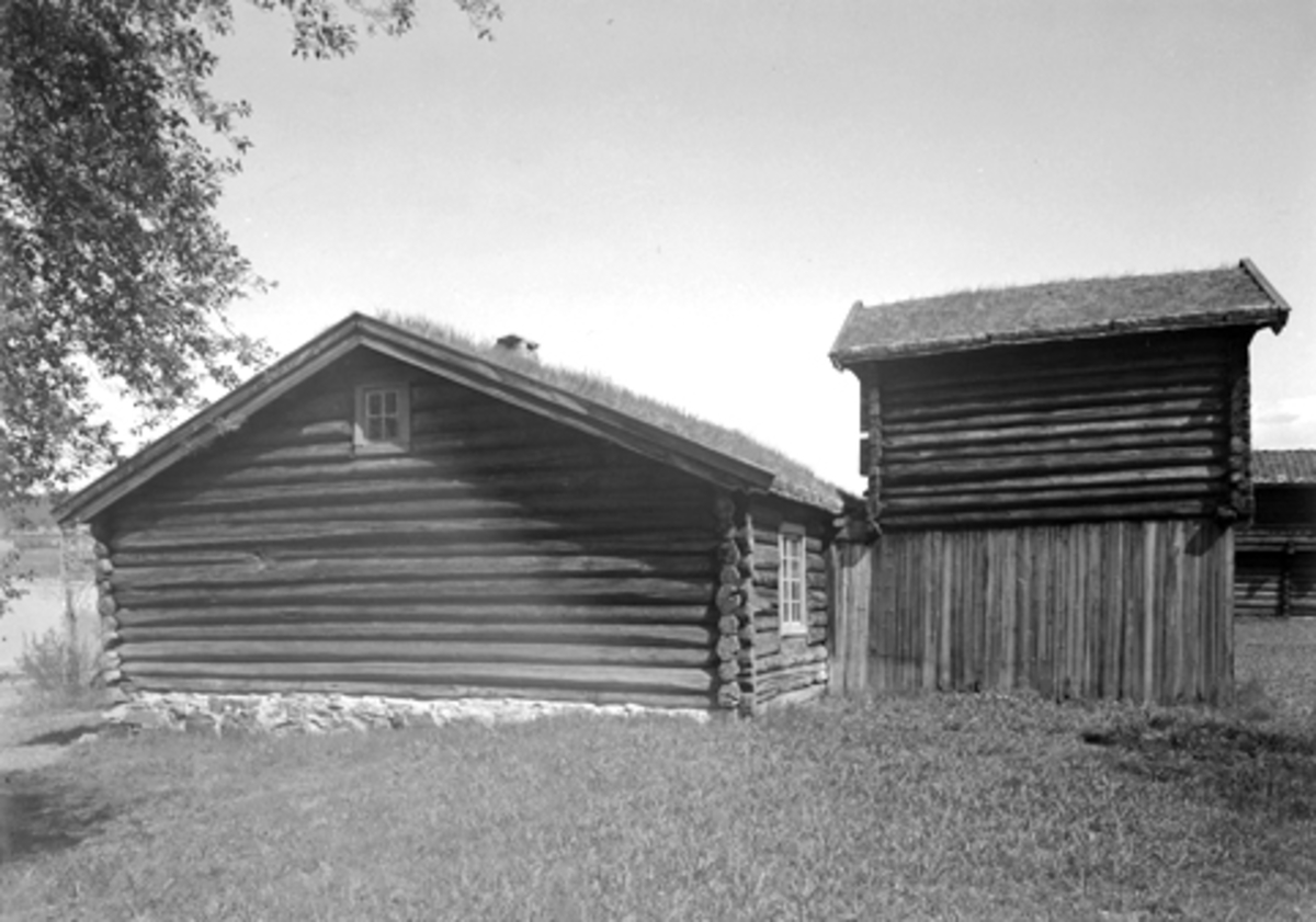 Anno Domkirkeodden, HDH. 19. BARFRØSTUA. SVESTAD. SETT FRA SIDEN. EKSTR.