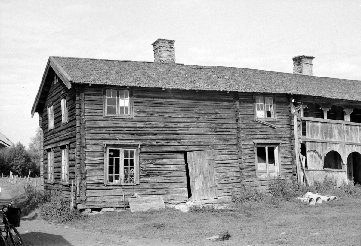 Toralv Bleken-Nilssen, KOLSET, SØRVEGGEN, LØTEN, FØR FLYTTINGHDH. 41, ØSTRE DELEN. FOTO: TORALV BLEKEN NILSSEN, 1956.