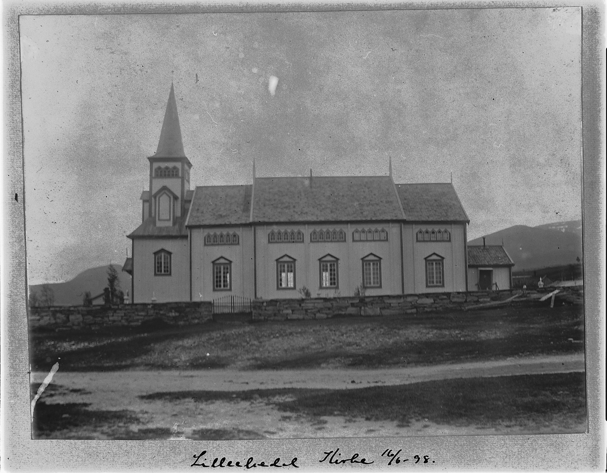 Johan Albert Steen, LILLEELVEDAL KIRKE.