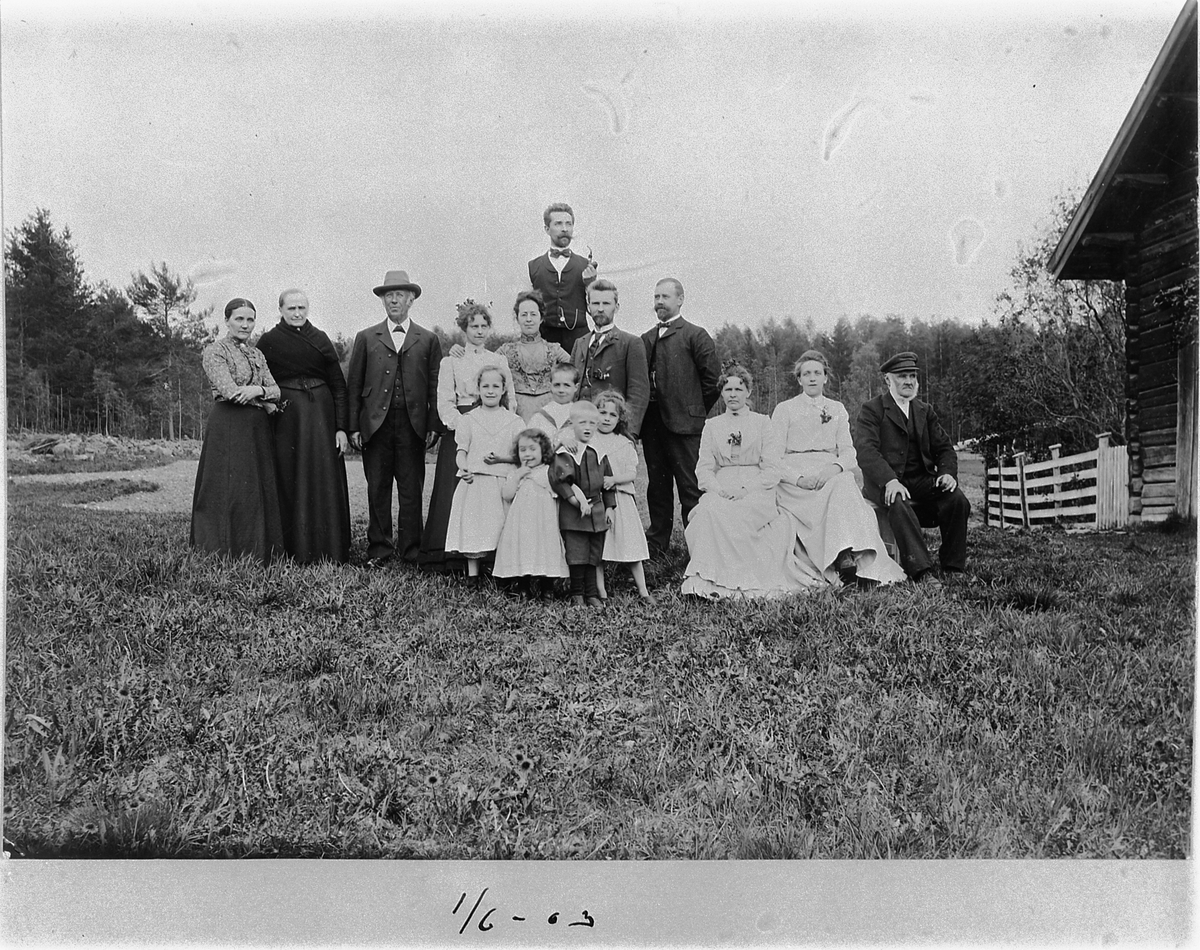Johan Albert Steen, GRUPPE 16 UKJENTE BARN OG VOKSNE, SAMME STED SOM HHB-601 ? 1-6-1903.