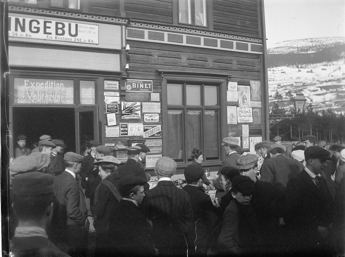 Ole Hansen Løken, RINGEBU JERNBANESTASJON, REKLAMEPLAKATER, FOLK.