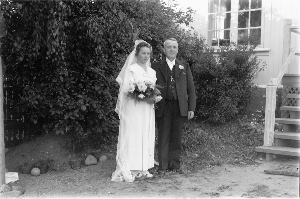 Oscar Løberg, BRUDEPAR, brudekjole, UKJENT.