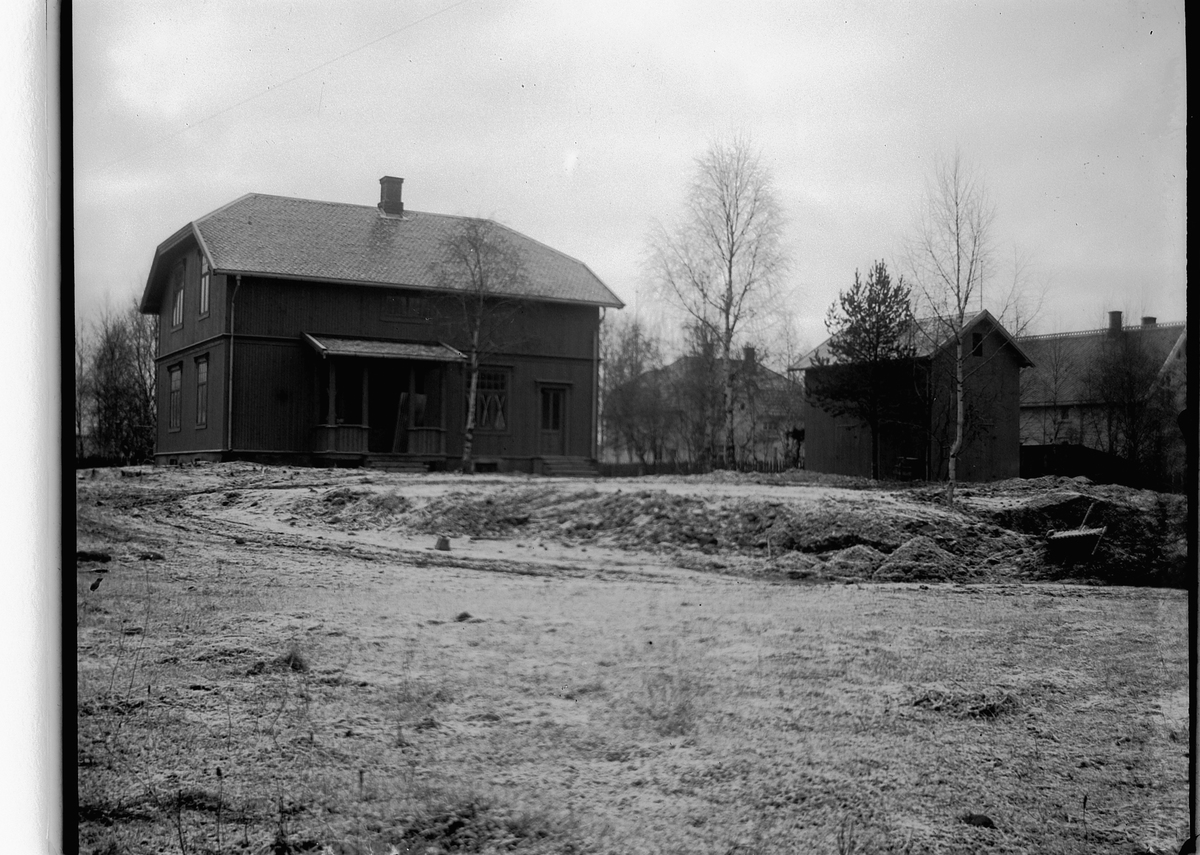 Johs. (Johannes) Johannessen, Distriktsingeniør Brodtkorbs villa i Hamar (?), oppført på begynnelsen av 1900-tallet i kvartal 144. Tegnet av ingeniør A. Halvorsen.