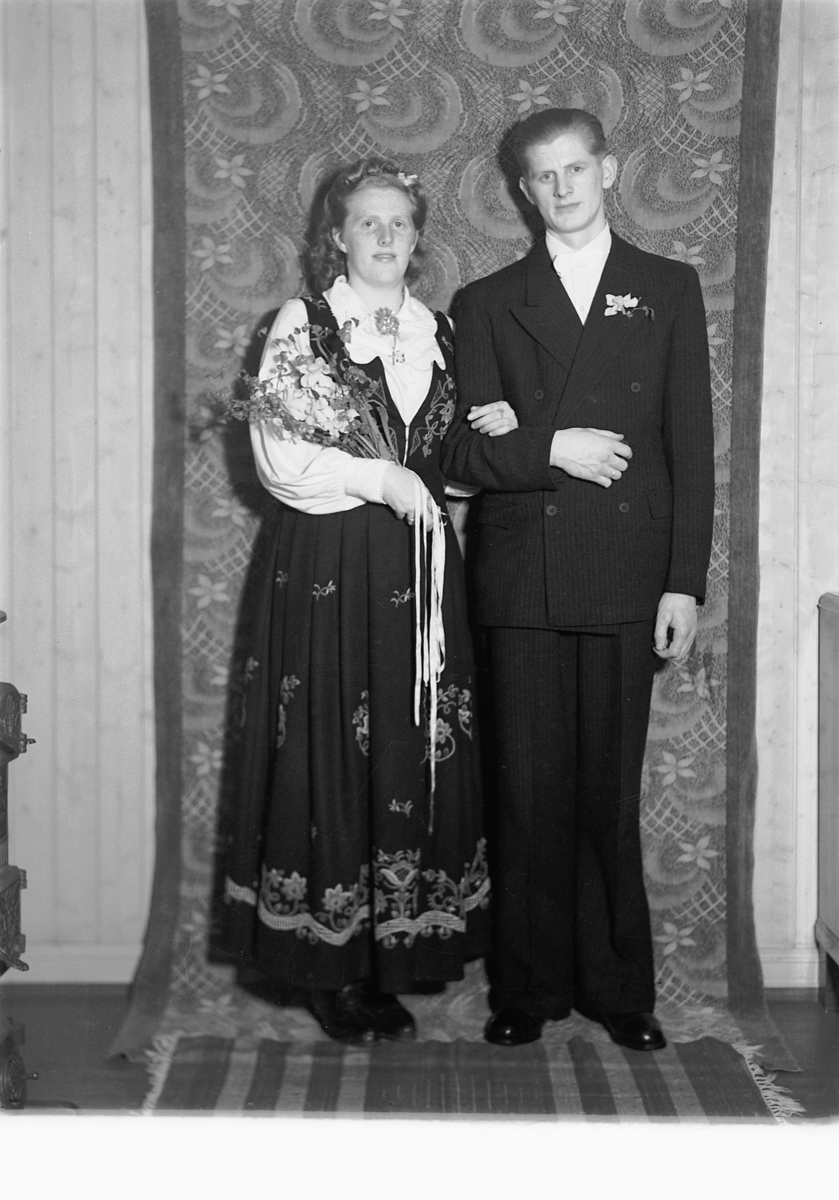 Håkon Prestkværn, BRUDEFOTO, RUTH. DOKKEN ?