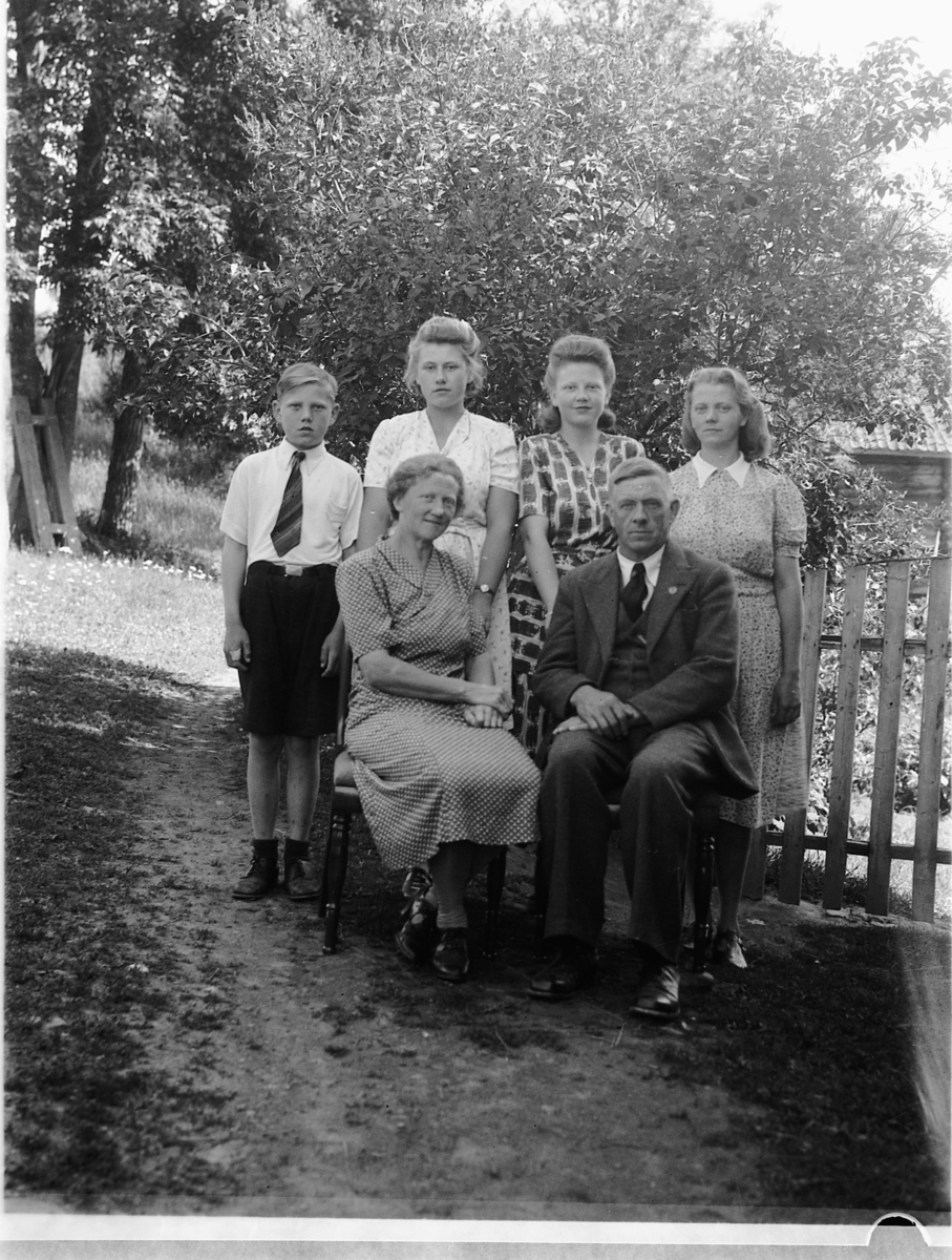 Håkon Prestkværn, FAMILIEGRUPPE 6, ØYSTAD, Kjos??