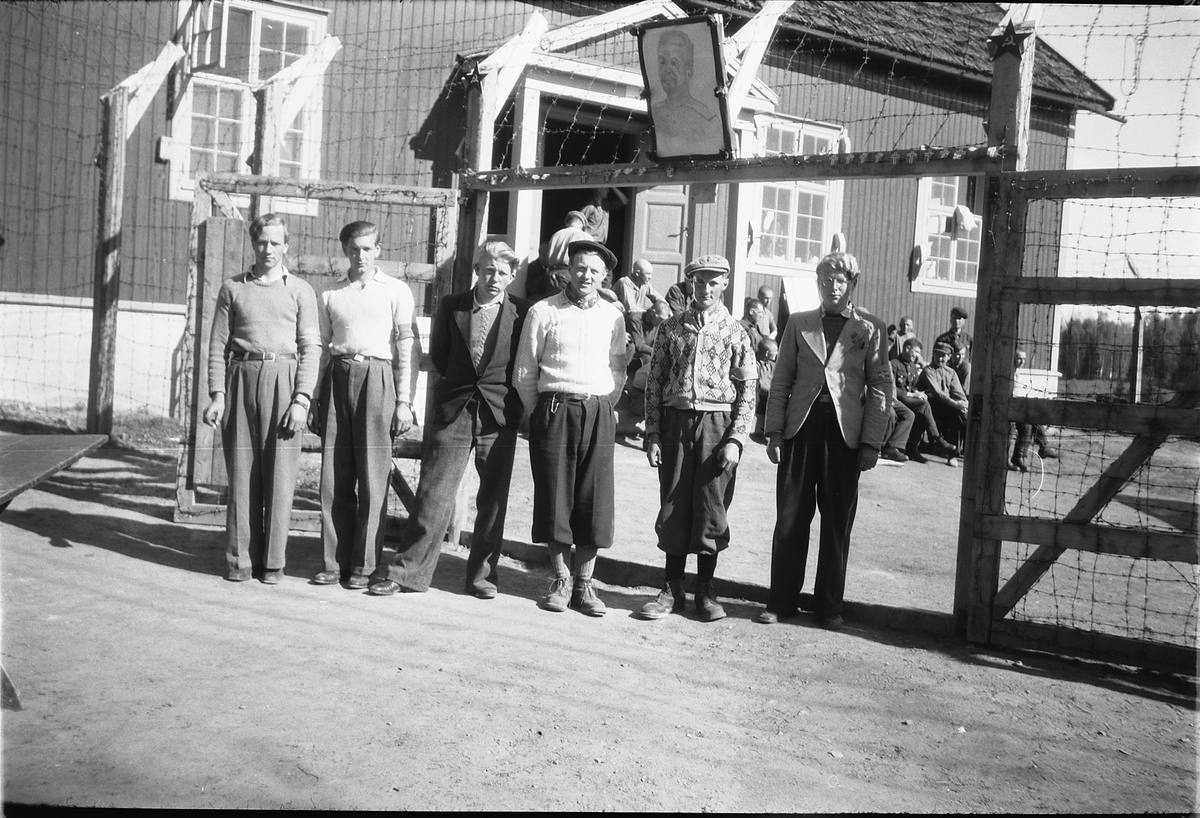 Håkon Prestkværn, RUSSISKE KRIGSFANGER, RINGSAKER UNGDOMSLOKALE, 1944-1945.