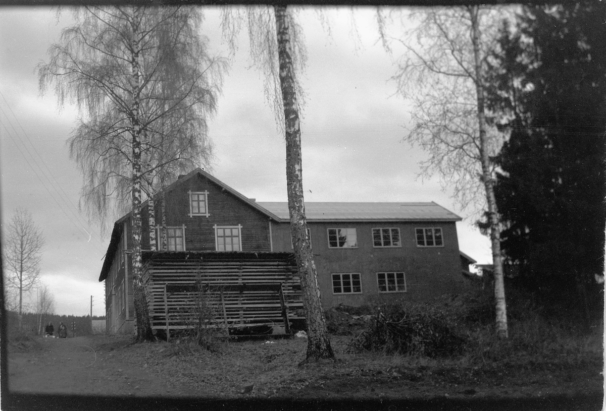 Håkon Prestkværn, O.Johansen Trevarefabrikk, Jensstuvegen, Moelv.