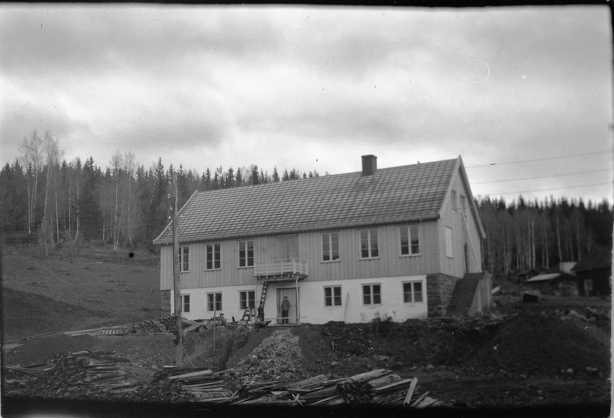Håkon Prestkværn, MOELVEN BRUK, ANDERKVÆRN, KONTORBYGNING.