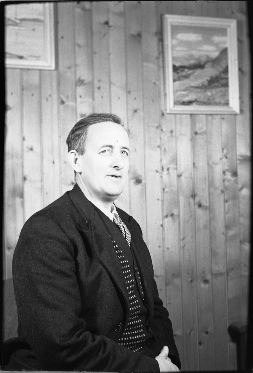 Håkon Prestkværn, Karl Tallhaug.