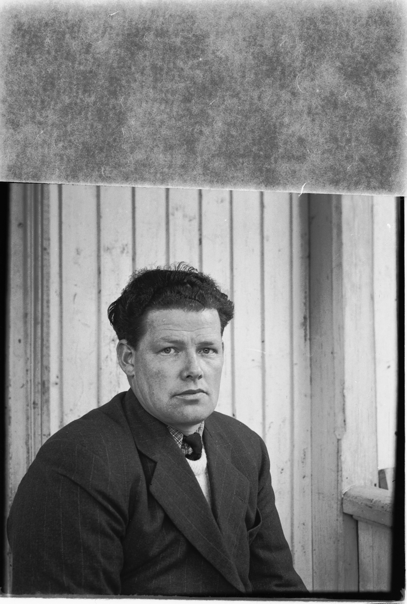 Håkon Prestkværn, Ukjent mann.