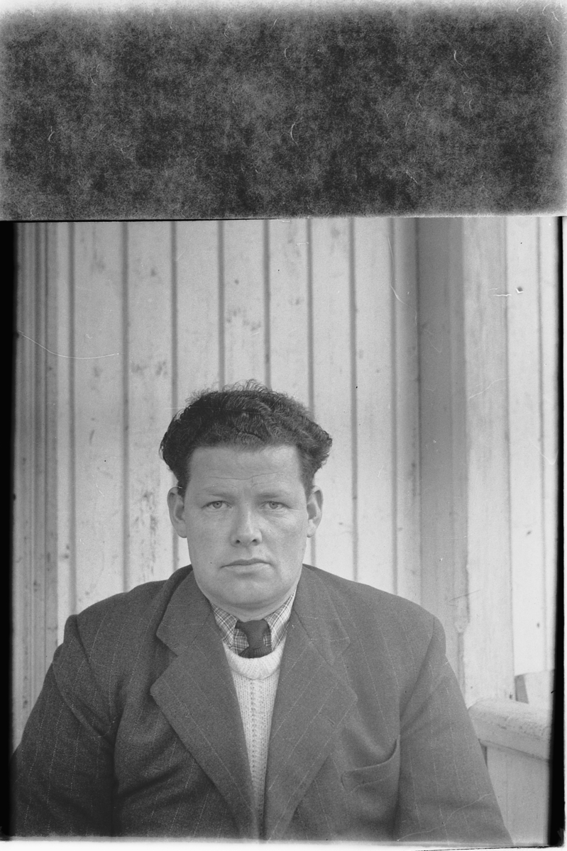 Håkon Prestkværn, Ukjent mann.