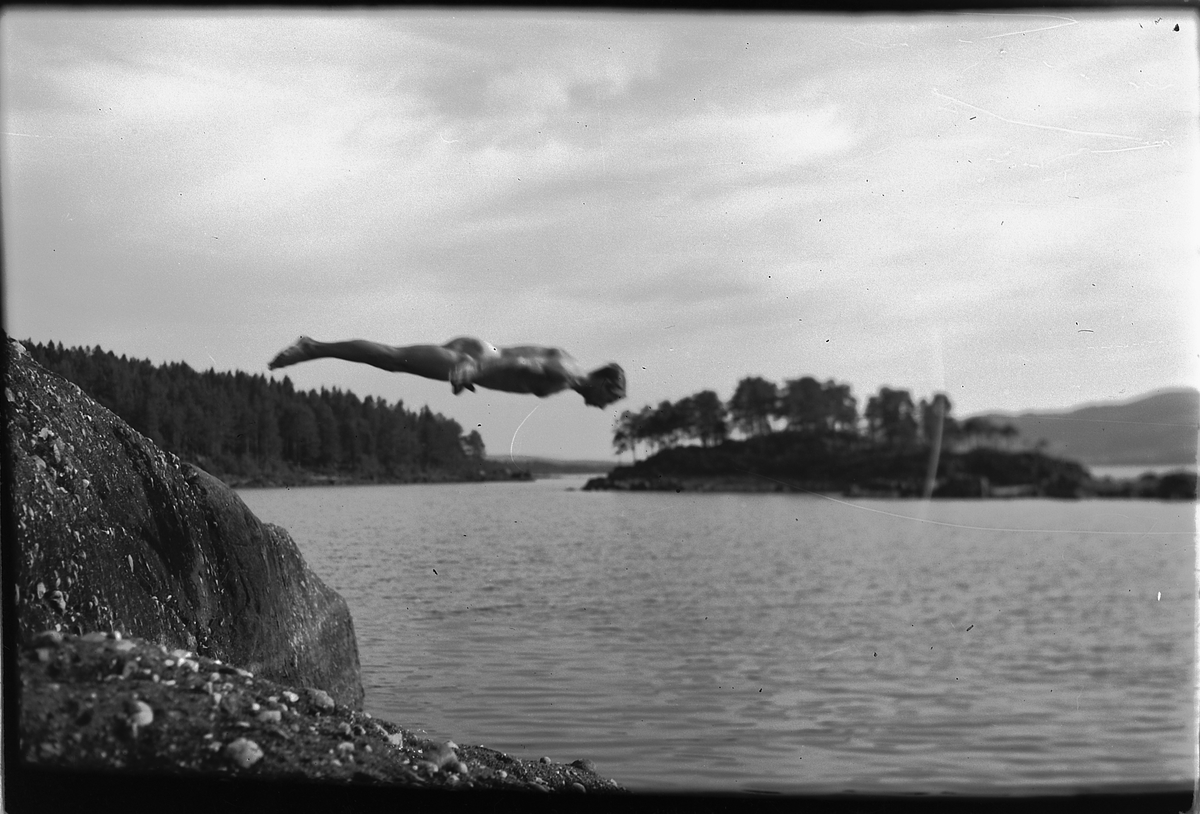 Håkon Prestkværn, Mann som stuper i Mjøsa, Moelv.
