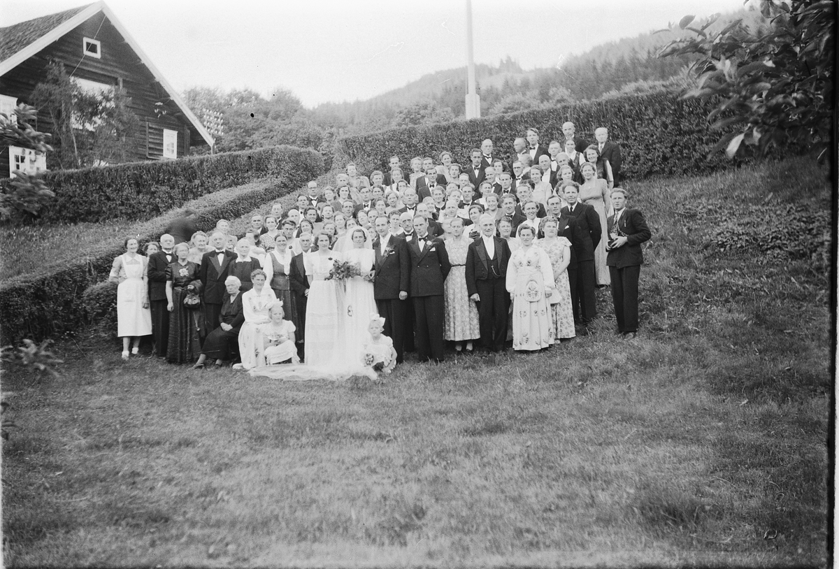 Håkon Prestkværn, Bryllup. Brudeparet og gjester.