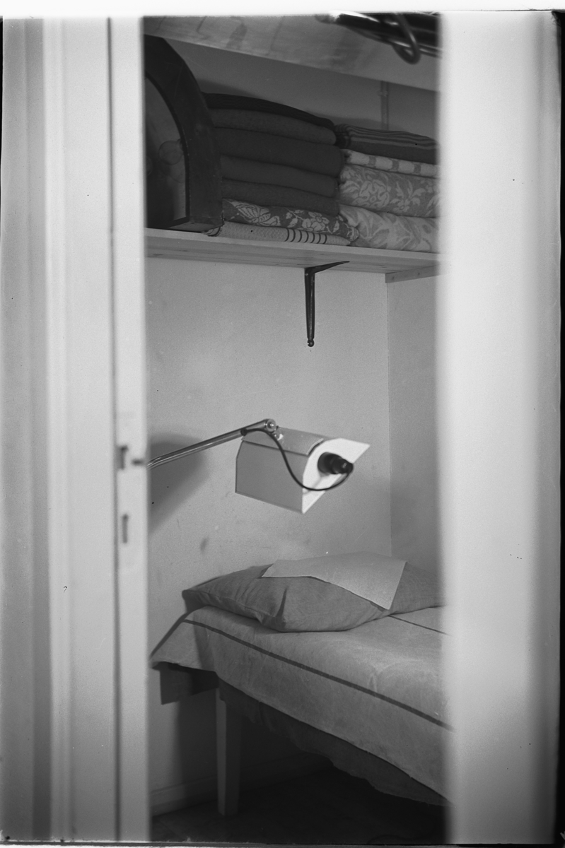 Håkon Prestkværn, Lampe.