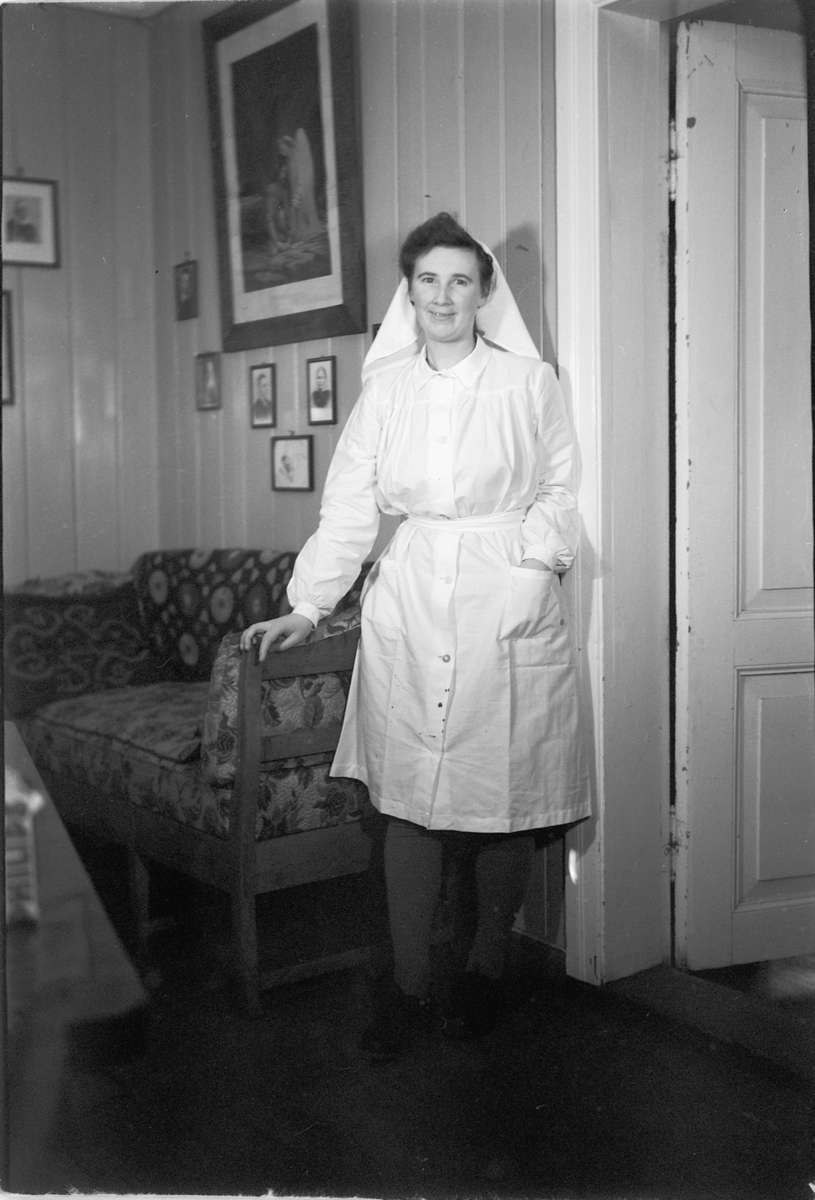 Håkon Prestkværn, Ester Langseth, portrett.
