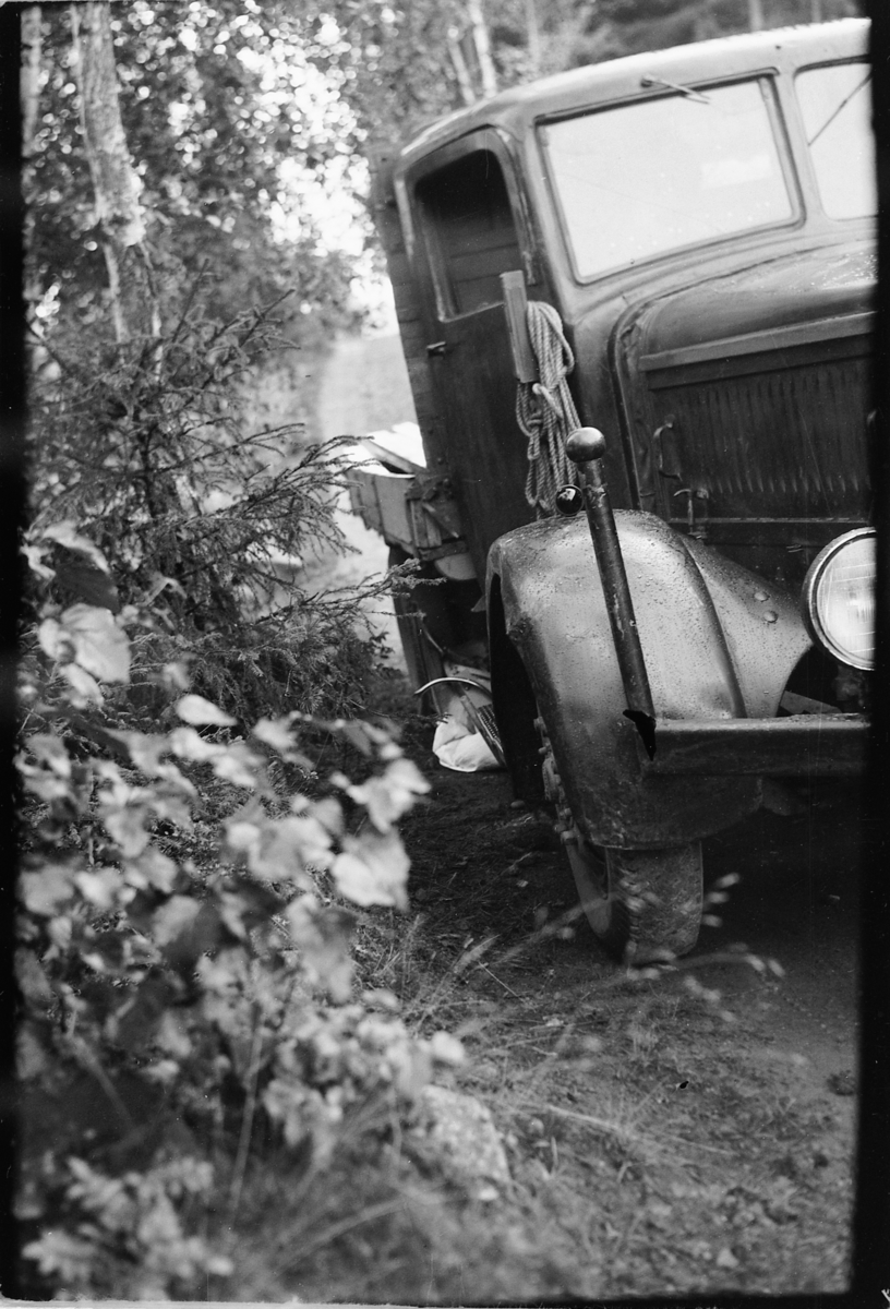 Håkon Prestkværn, VOMAG LASTEBIL (TYSK BILMERKE). D-3428. EIER: OLE BRÆNDEN, RING (1948).
