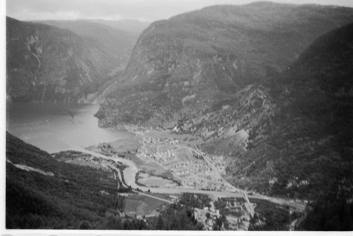 Håkon Prestkværn, Fjellandskap. Øvre Årdal i Sogn og Fjordane