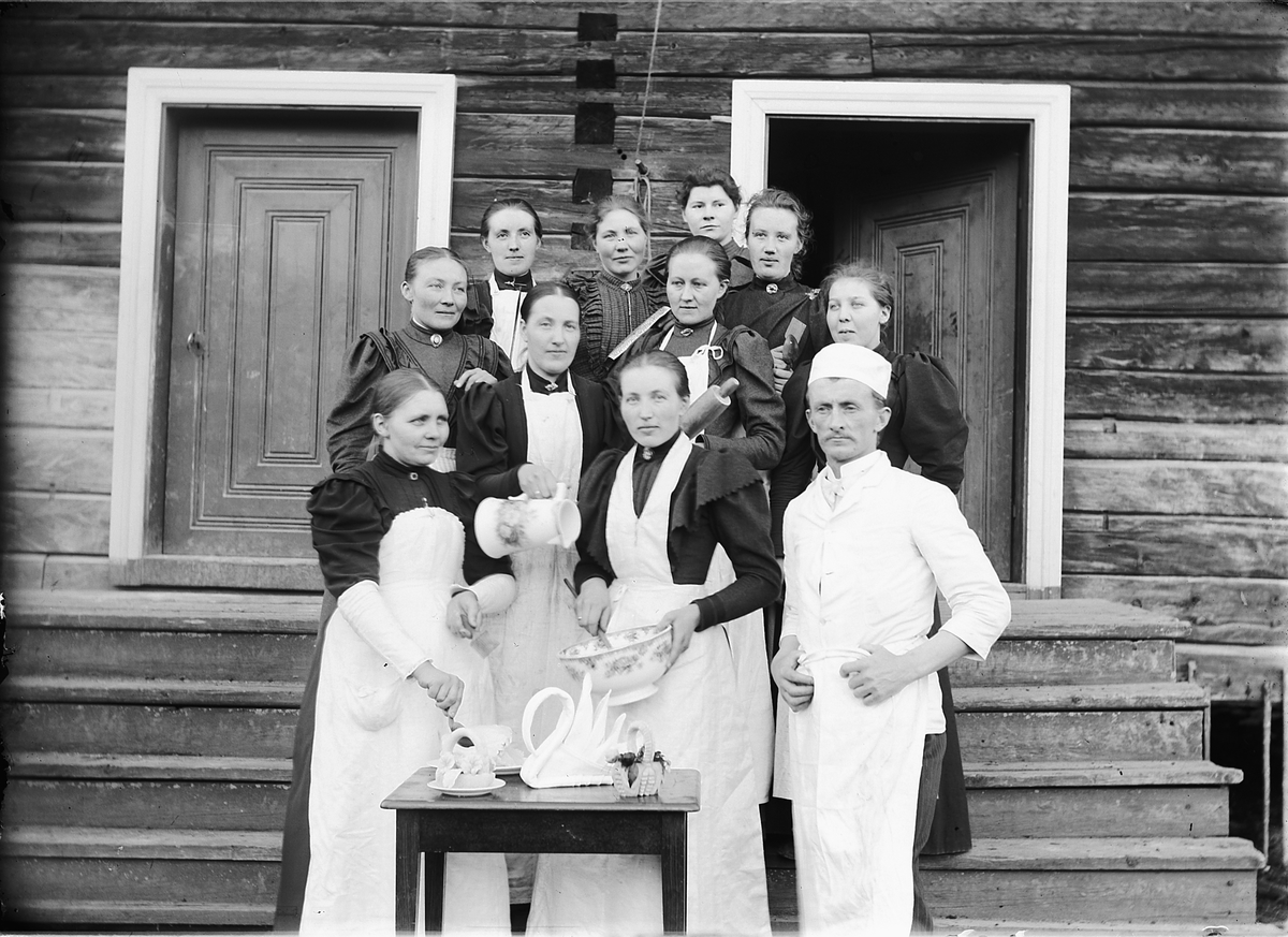 Kristoffer Horne, KOKKER MED SMØRFIGUR, bake/kokkekurs.