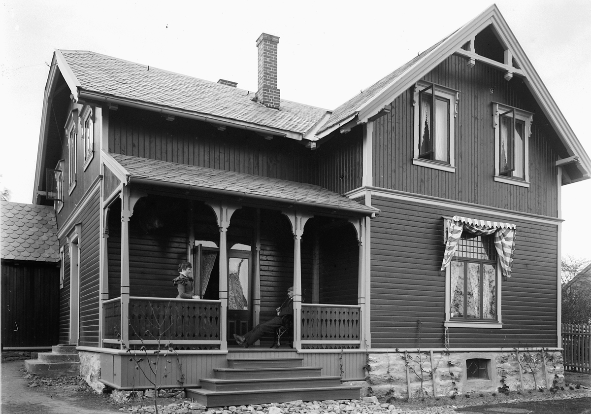 Kristoffer Horne, Eksteriør, hus.