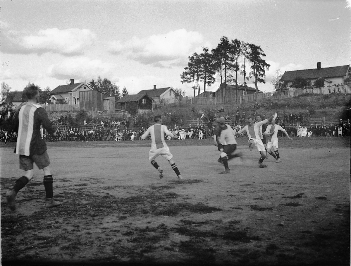 Ragnvald Andersen, Fotballkamp på Utstillingsplassen i Hamar.