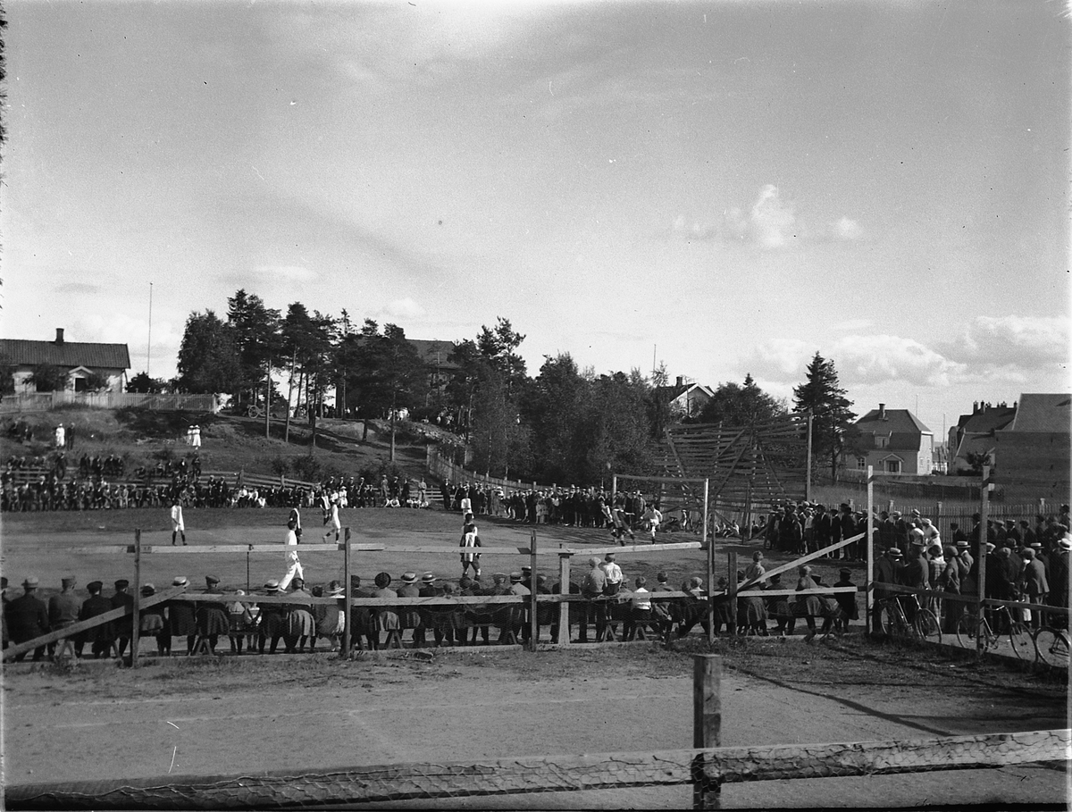 Ragnvald Andersen, Fotballkamp på Utstillingsplassen i Hamar.