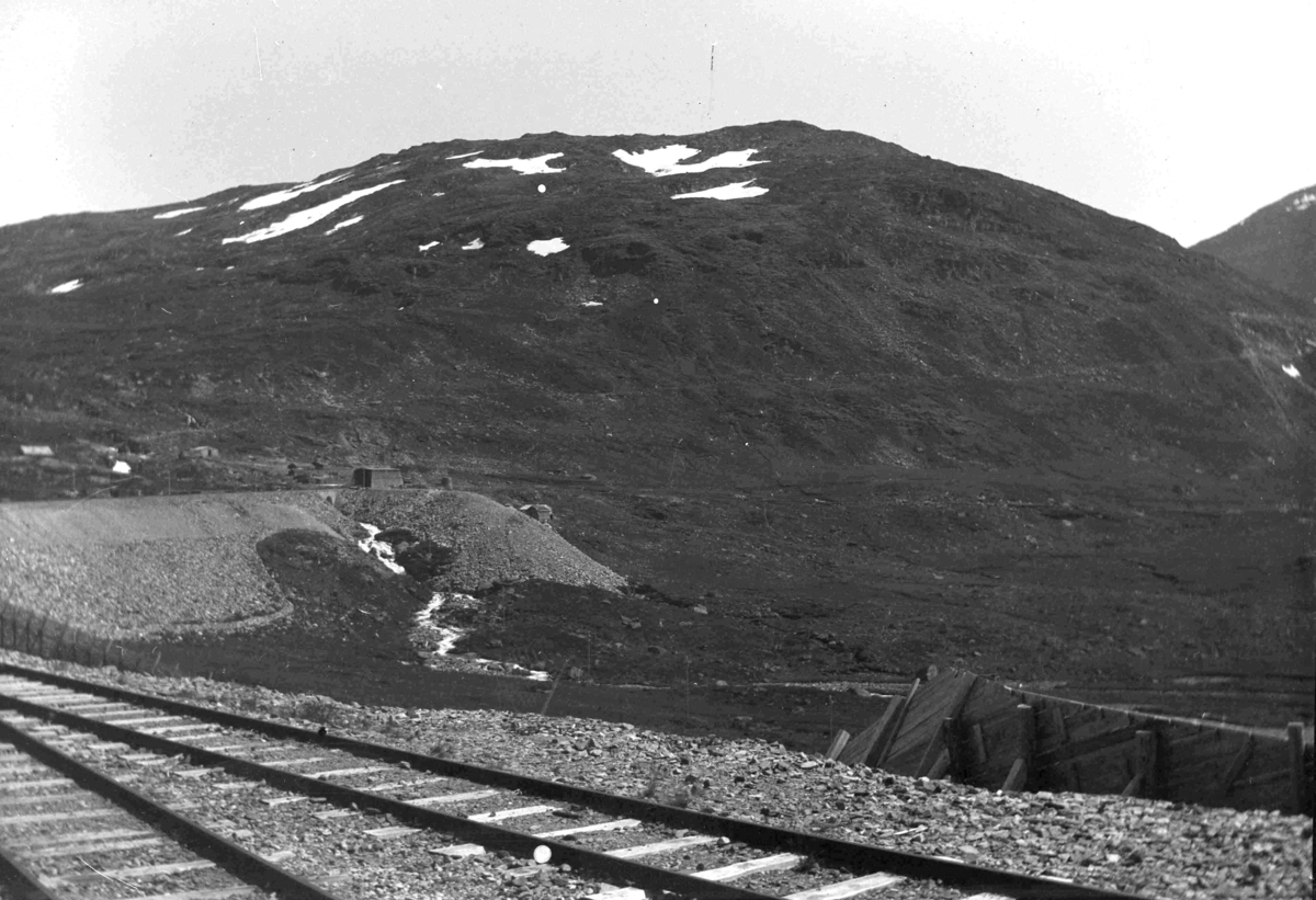 Ole Hansen Løken, UKJENT STED, JERNBANESPOR, FJELLOVERGANG.