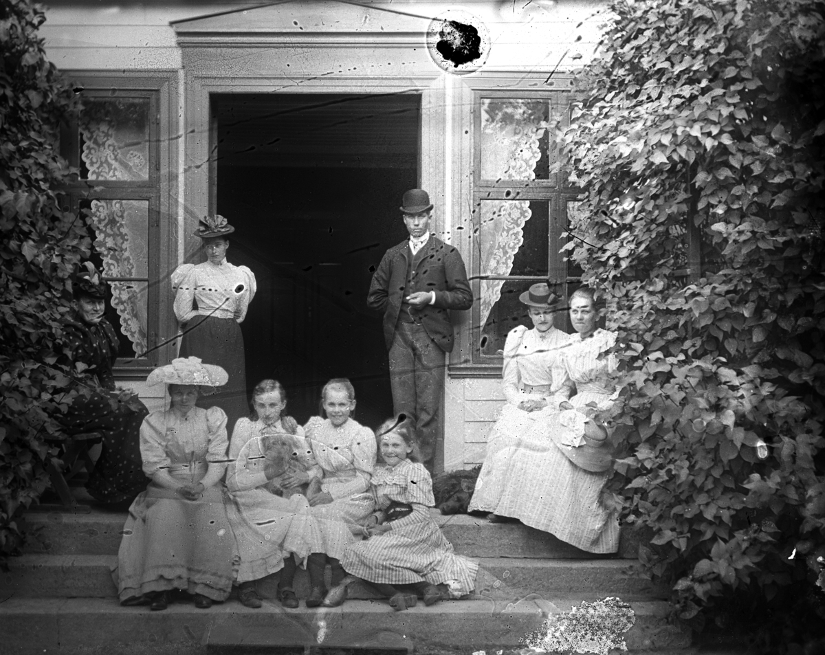 Martin Finborud, Familiegruppe, Mellbye, Grefsheim, Nes, Hedmark.