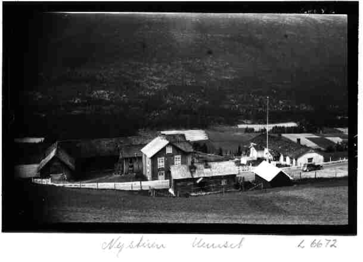 Per K. Lien, Gård, Nystuen, Unset, bil, Rendalen