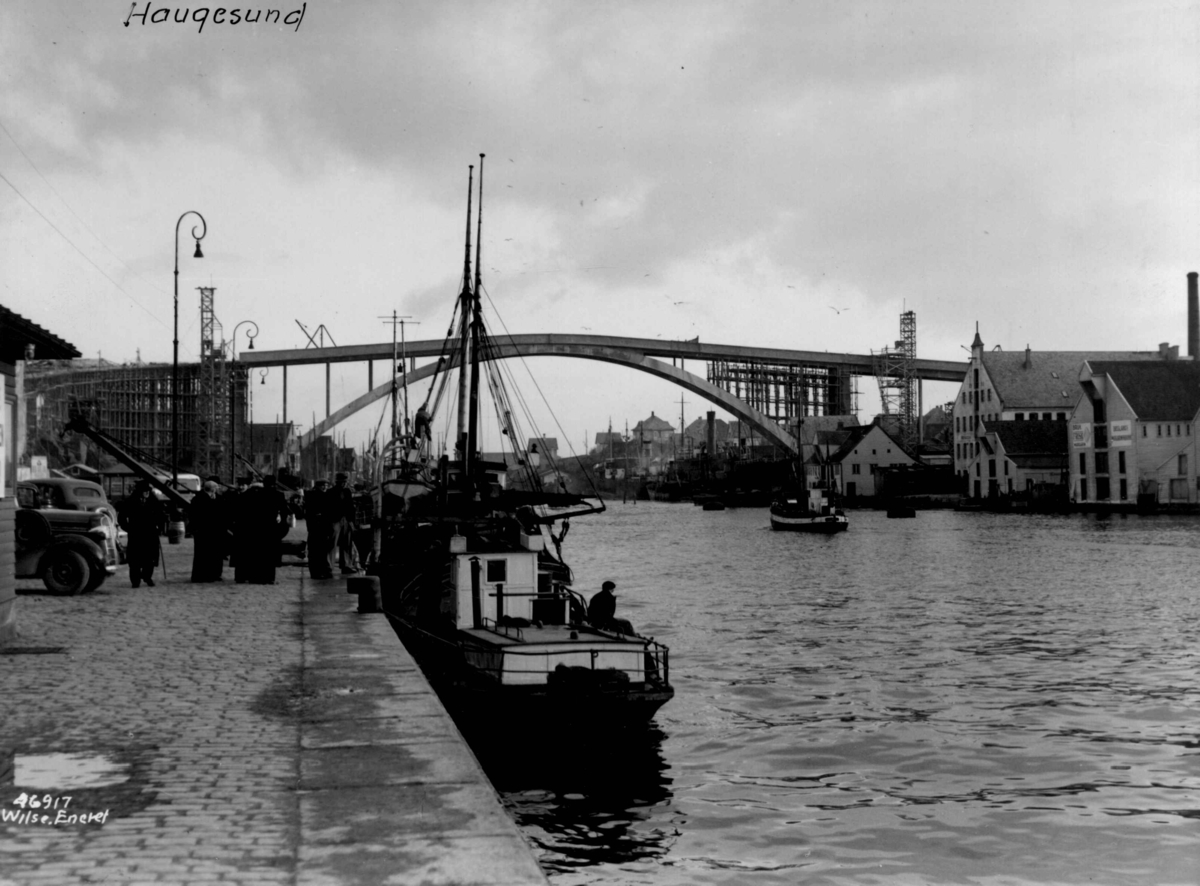 Anders Beer Wilse, Wilse original, samferdsel, båt, bro, fiske, Smedasundet.